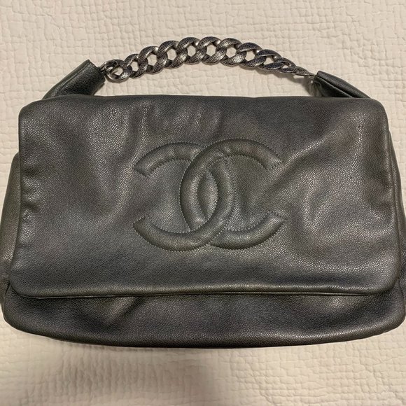 CHANEL BAG - METALLIC GREY LEATHER + SILVER HARDWARE - Picture 2 of 6